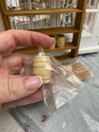 Scaffale per Casa delle Bambole