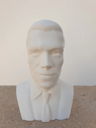 Busto Pedro Sánchez