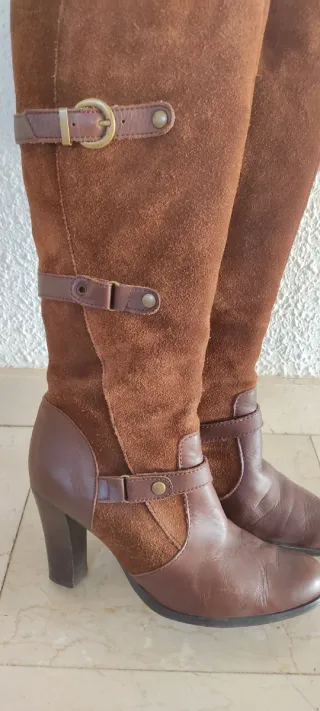 Botas de tacón de ante y piel