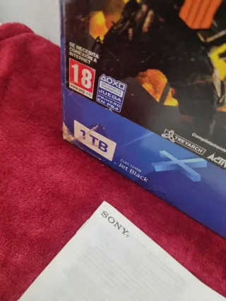 PlayStation 4 Pro 1TB + Call of Duty