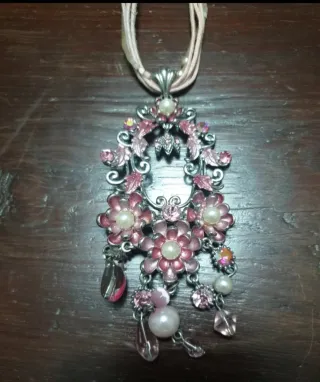 10 collane bigiotteria in scatola