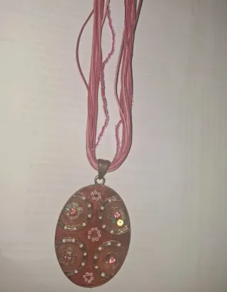 10 collane bigiotteria in scatola