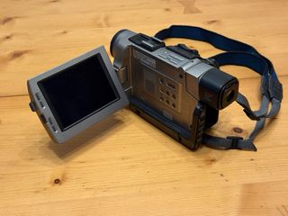 Videocámara Sony Handycam DCR-TRV7E MiniDV
