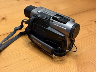 Videocámara Sony Handycam DCR-TRV7E MiniDV