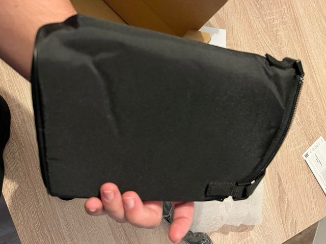 Prismatici Canon 10x30 IS II