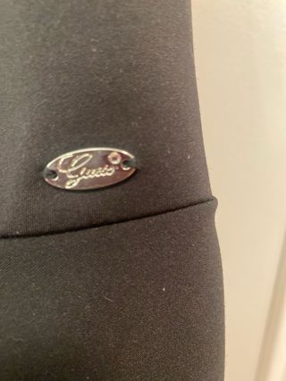 Blusa Guess con encaje