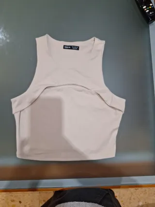 Top SHEIN beige con abertura pecho Talla M