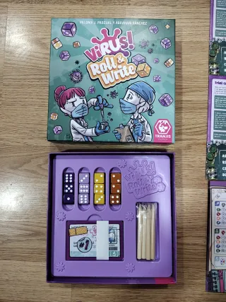 Virus! Roll & Write Juego de Mesa