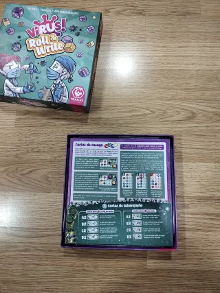 Virus! Roll & Write Juego de Mesa