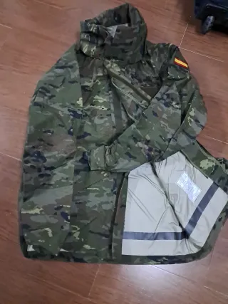 Chaquetón impermeable militar talla S