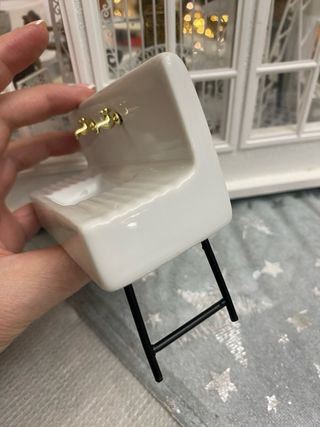 Lavabi in miniatura per casa delle bambole