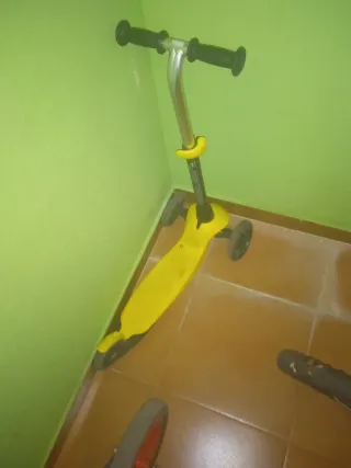 Patinete infantil 3 ruedas amarillo