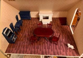 Casa delle bambole in stile vittoriano