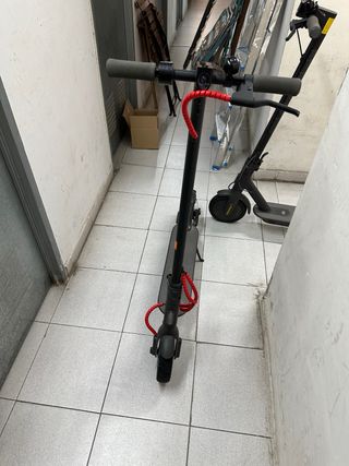 Patinete Xiaomi Mi Essential Negro