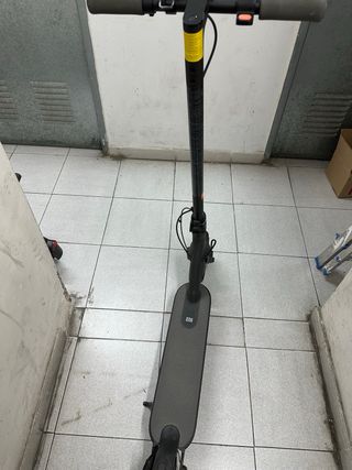 Patinete Xiaomi Mi Essential Negro