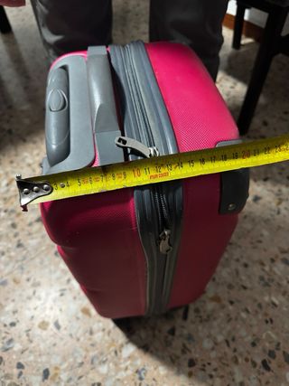 Maleta de mano rosa