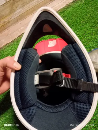 Casco de moto integral rojo