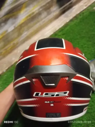 Casco de moto integral rojo