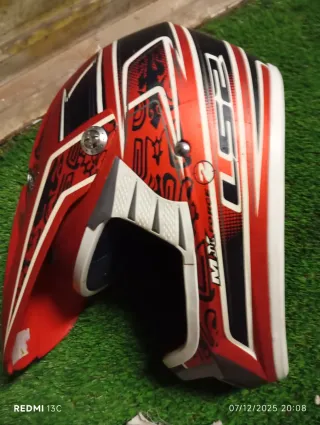 Casco de moto integral rojo