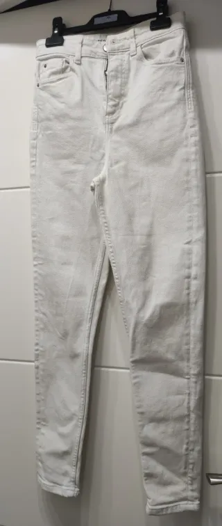 Pantalón vaquero blanco Zara Talla 36