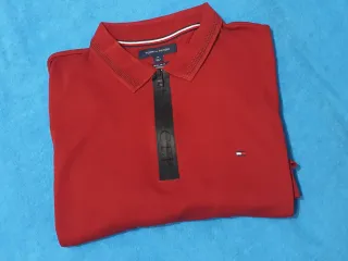 Polo Tommy Hilfiger granate como nuevo