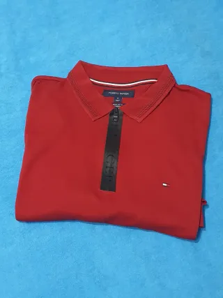 Polo Tommy Hilfiger granate como nuevo