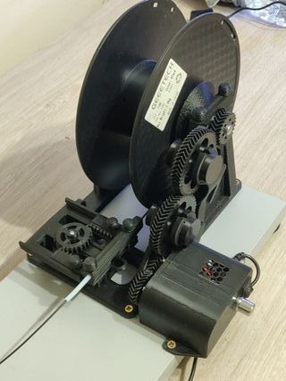 Bobinatrice per filamenti di stampa 3D motorizzata