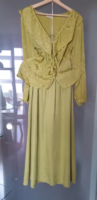 Conjunto falda y blusa verde