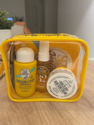 Set Cuidado Corporal Sol de Janeiro sin estrenar