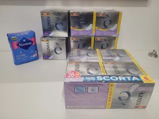 Lotto assorbenti Lines e Nuvenia