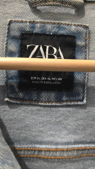 Chaqueta tejana Zara azul