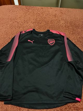 Sudadera negra y rosa