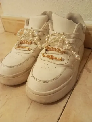 Deportivos Zara niña perlas