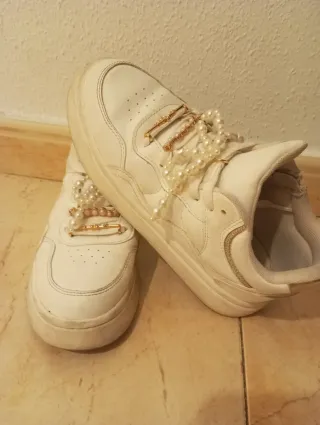 Deportivos Zara niña perlas