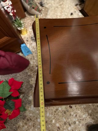 Mesilla de madera con cajón