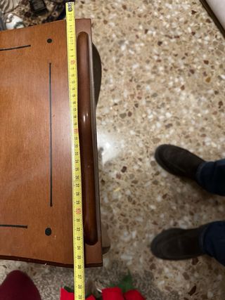 Mesilla de madera con cajón