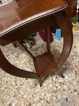 Mesilla de madera con cajón