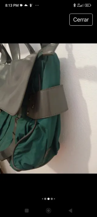 Bolso gris y verde