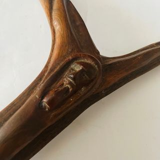 Crucifijo tallado madera