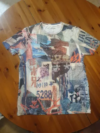 Camiseta Guess Estampada Multicolor