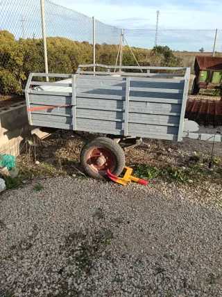 Remolque de carga gris