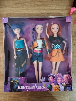 Set di bambole del gruppo Huntrix Rumi dorate