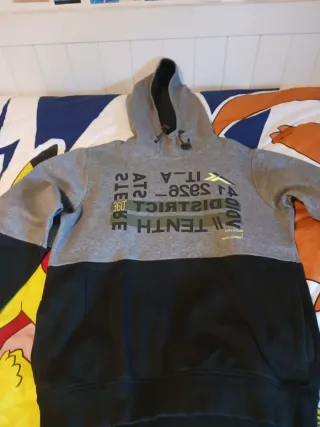 Sudadera gris y negra Talla S