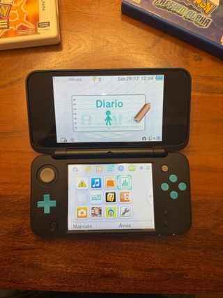 Nintendo New 2DS XL + 2 Giochi Pokemon