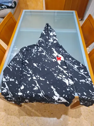 Sudadera GoodForNothing Talla M Negra y Blanca