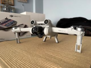 DJI Mini 3 Pro Drone + Fly More Kit (con RC-N1)