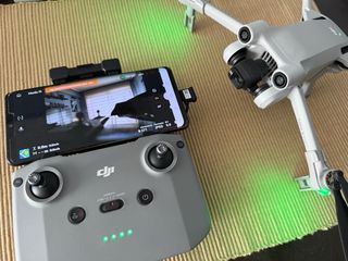 DJI Mini 3 Pro Drone + Fly More Kit (con RC-N1)