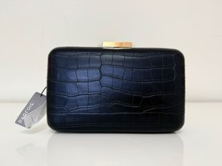 Bolso de mano o clutch, tipo croco, negro, Parfois