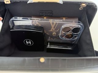 Bolso de mano o clutch, tipo croco, negro, Parfois