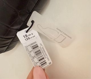 Bolso de mano o clutch, tipo croco, negro, Parfois